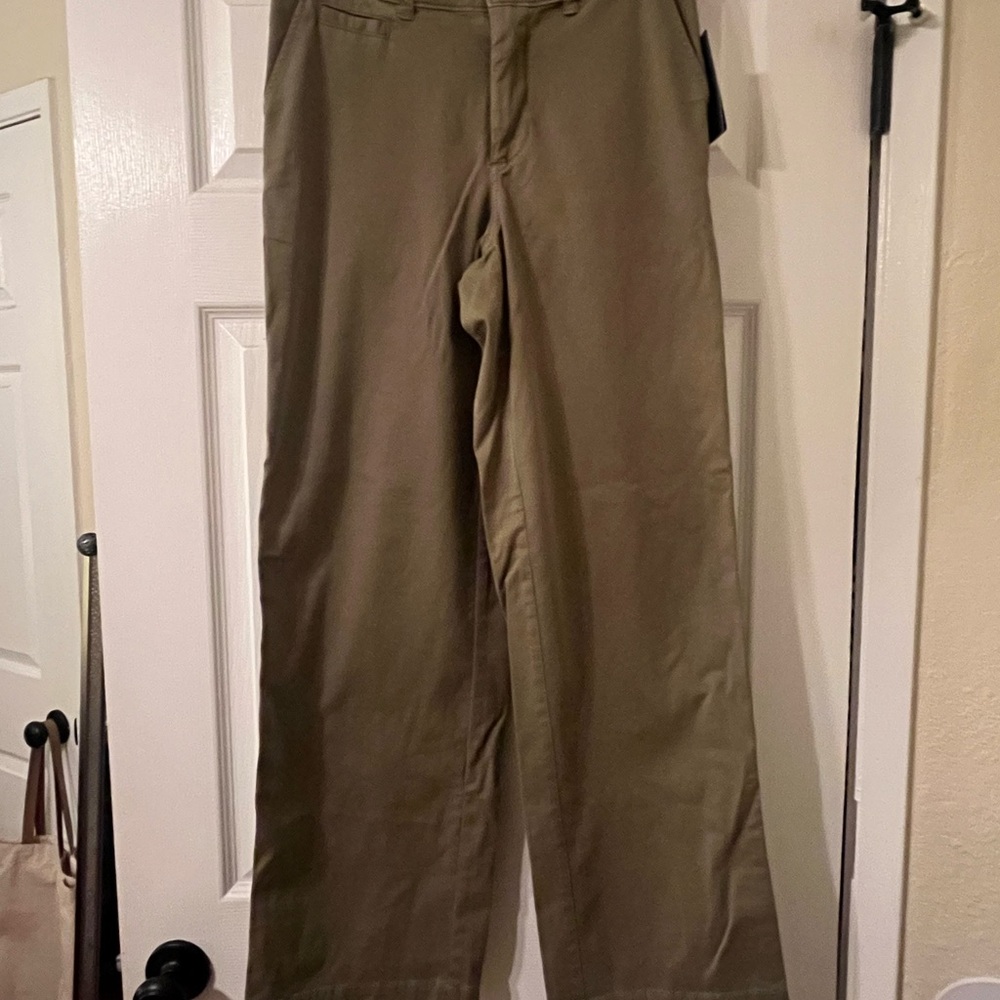 Women olive pants